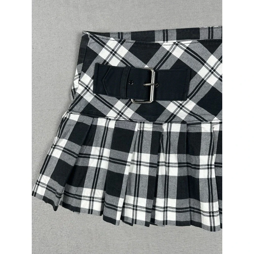 Plaid Pleated Mini Skirt Black White Buckle Sz L Y2K Punk Grunge